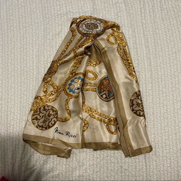 Nina Ricci ❤️ Silk scarf - Picture 6 of 8